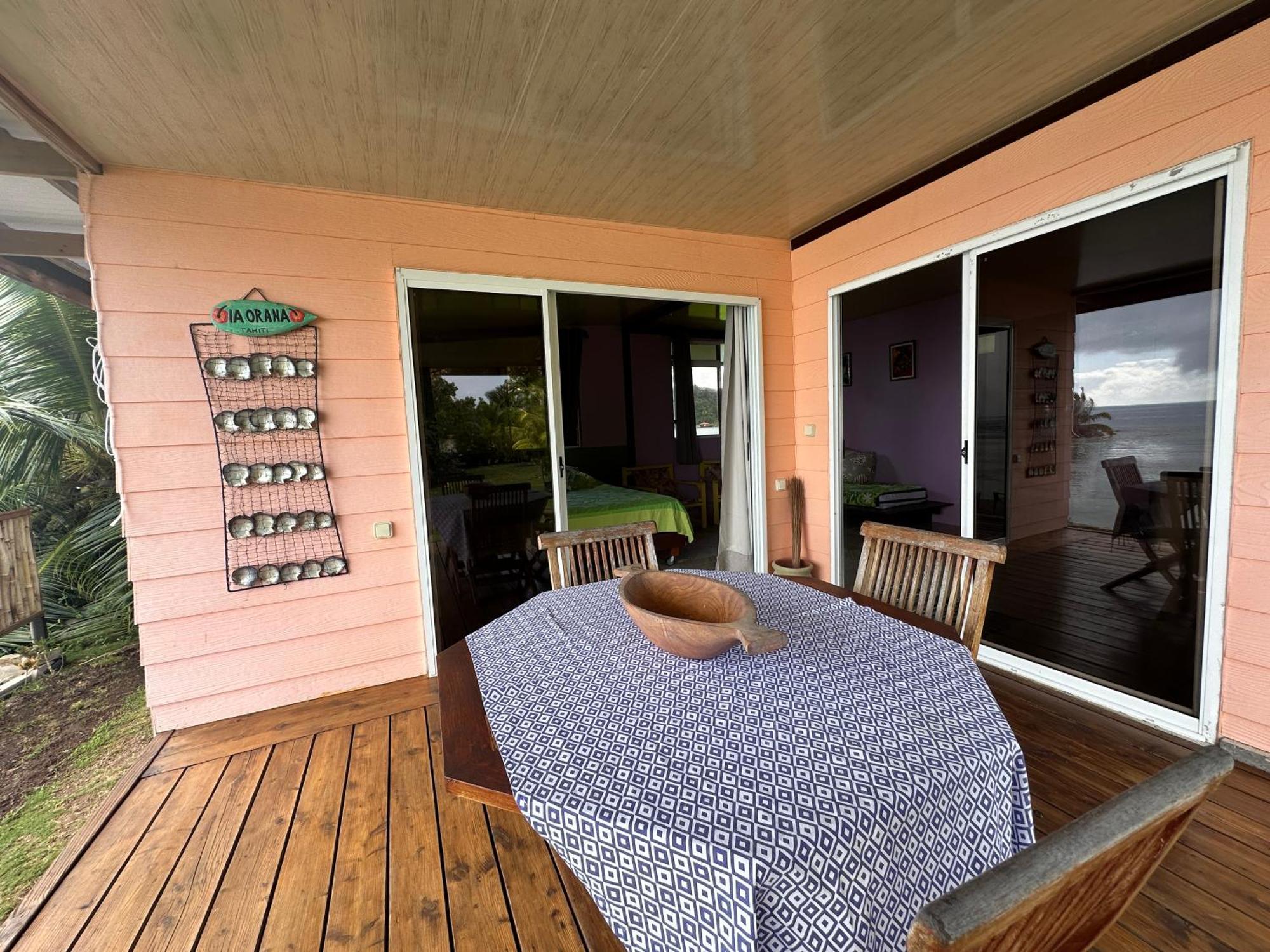 Bungalow Chez Josi, Bord De Mer Prive Tevaitoa Exterior photo
